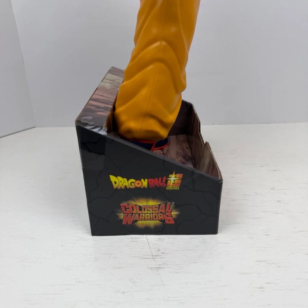 Bandai Dragon Ball Super Colossal Warriors Super Saiyan Goku 12